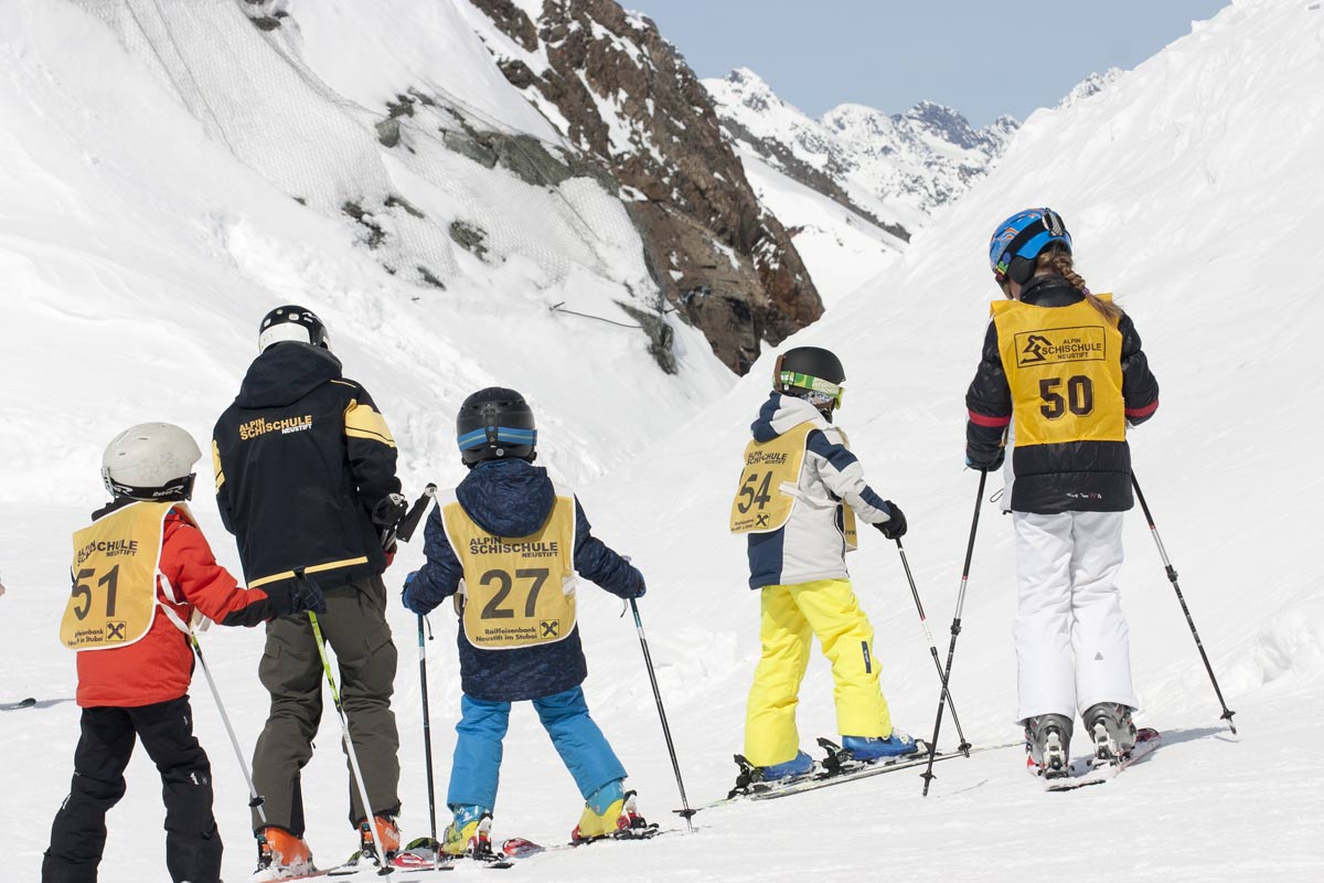 ALPIN SKI SCHOOL NEUSTIFT - Glacier Ski School Stubai valley - Children's ski courses